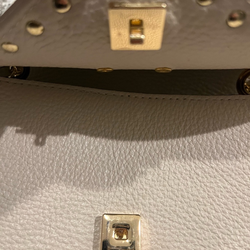 Mario Valentino Cream Pebbled Leather Envelope Crossbody with Gold Chain NWOT - Picture 11 of 16